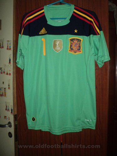 Spain Goalkeeper football shirt 2010 - 2011