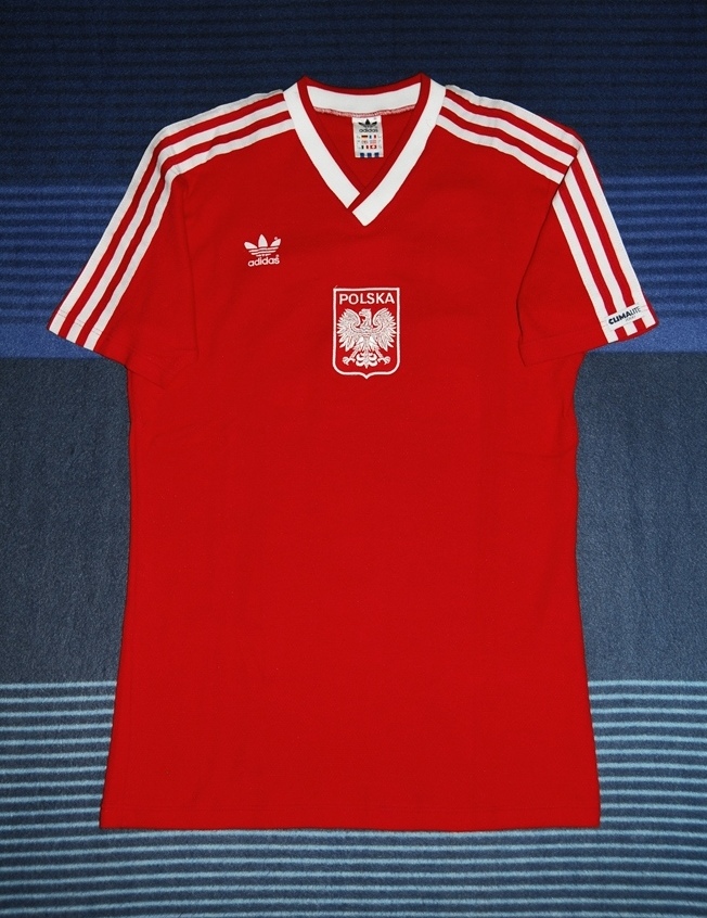 Poland Away football shirt 1986. Added on 2012-07-23, 21:38