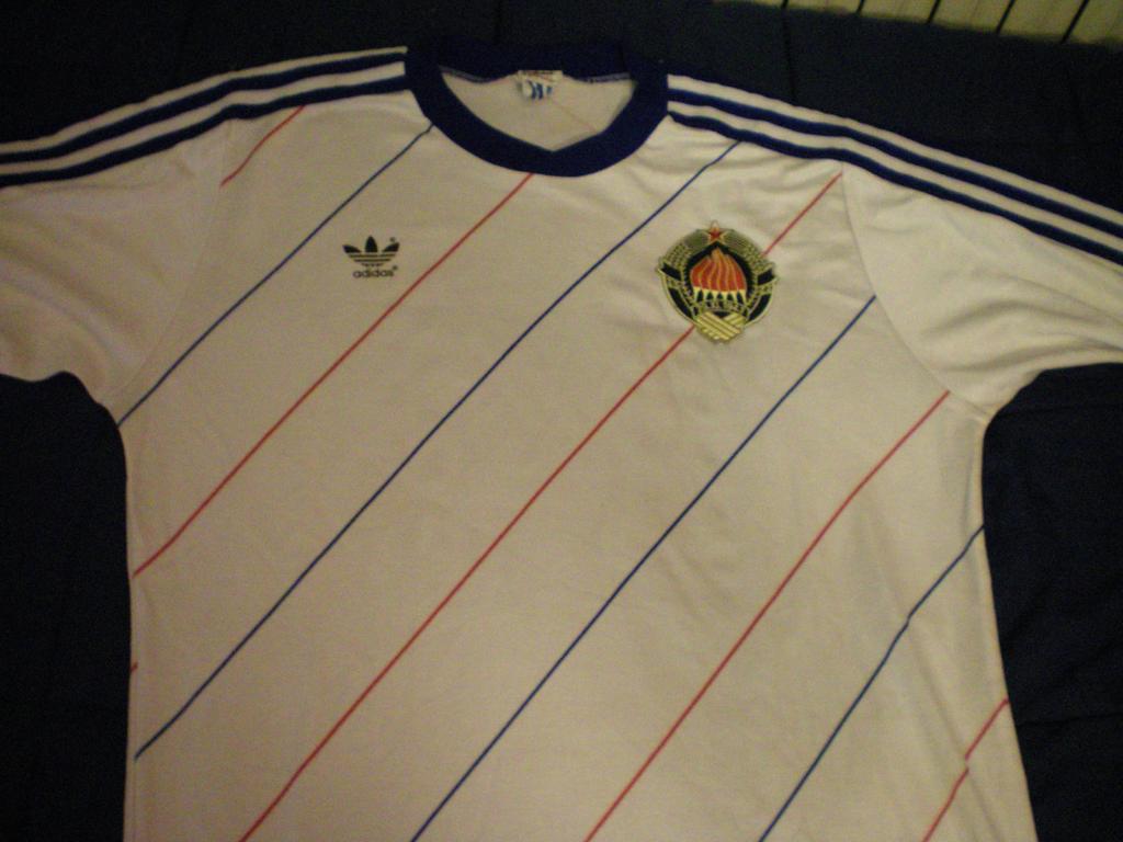 Yugoslavia Away football shirt 1985 1987. Added on 20110617, 2059