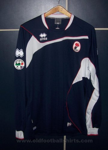 Bari Derden  voetbalshirt  2009 - 2010