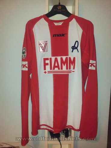 Vicenza Virtus Home football shirt 2009 - 2010