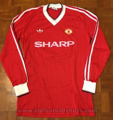 Manchester United Home baju bolasepak 1983 - 1984