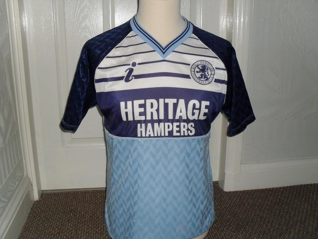 Middlesbrough Away football shirt 1989 1990. Added on 20130803, 1049
