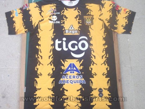 The Strongest La Paz Home camisa de futebol 2014 - 2015