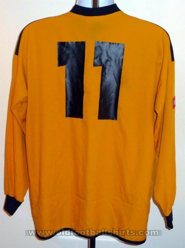 Carmarthen Home football shirt 2009 - 2010