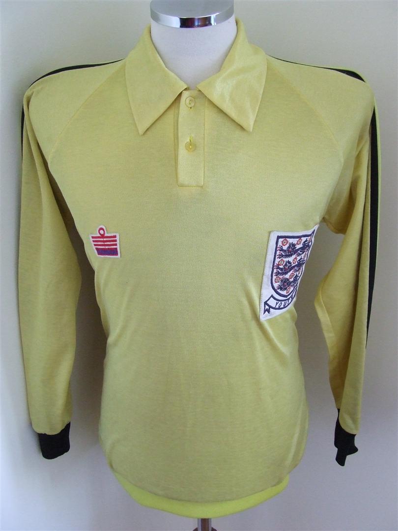 England Goalkeeper football shirt 1978 - 1980. Added on 2012-03-01, 18:12