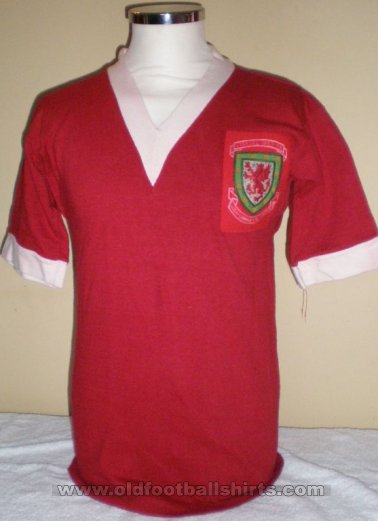 Wales Home camisa de futebol 1956 - 1963