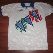 Третья футболка 1990 - 1991