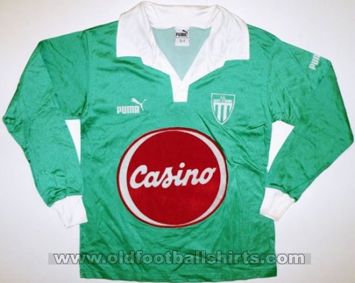 http://www.oldfootballshirts.com/img/shirts/306/thumbs/football_shirt_22478_1_500x398x1.jpg
