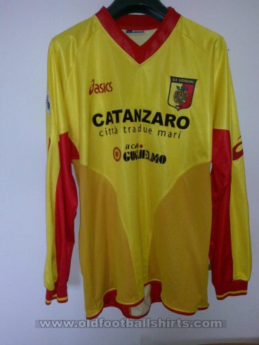 U.S. Catanzaro 1929 Away football shirt 2004 - 2005