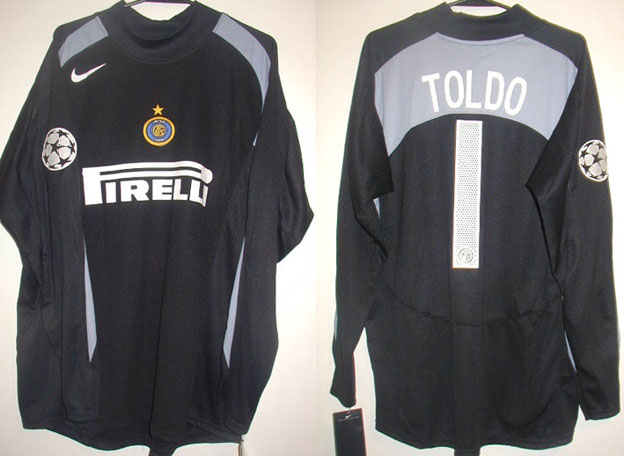 internazionale-goalkeeper-football-shirt-2004-2005-s_8399_1.jpg
