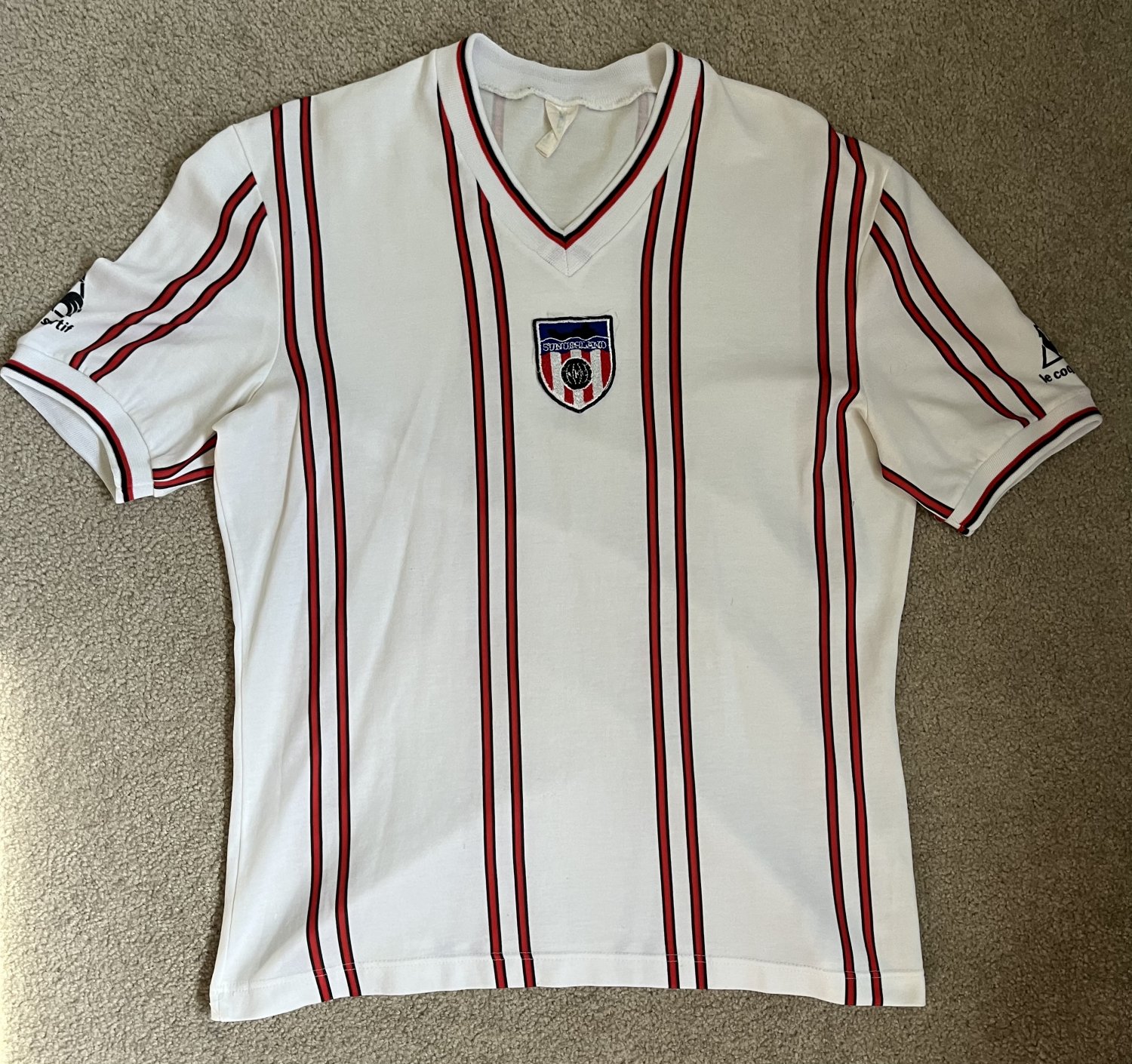 Sunderland Home football shirt 1981 - 1983. Added on 2014-07-11, 08:13