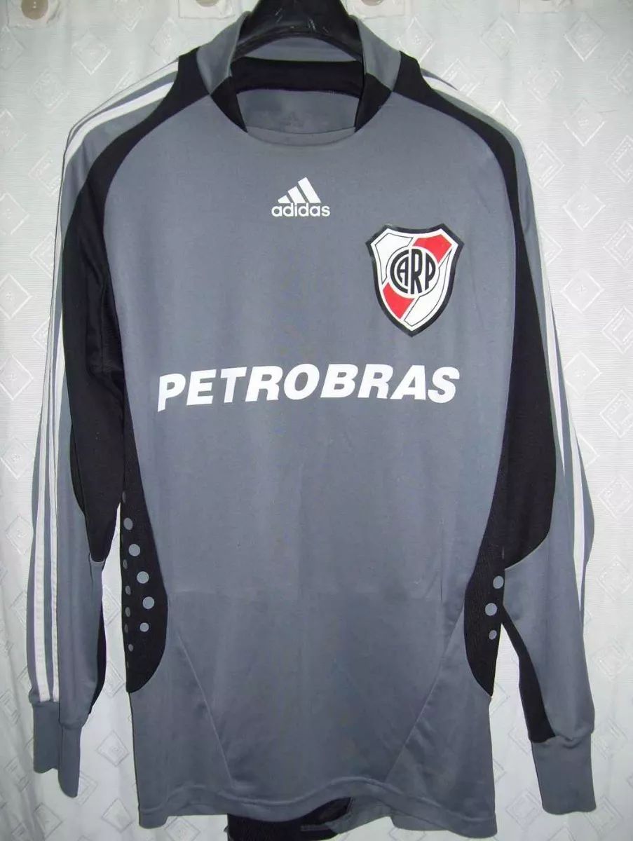 [Imagen: river-plate-portero-camiseta-de-f%C3%BAt...0571_1.jpg]
