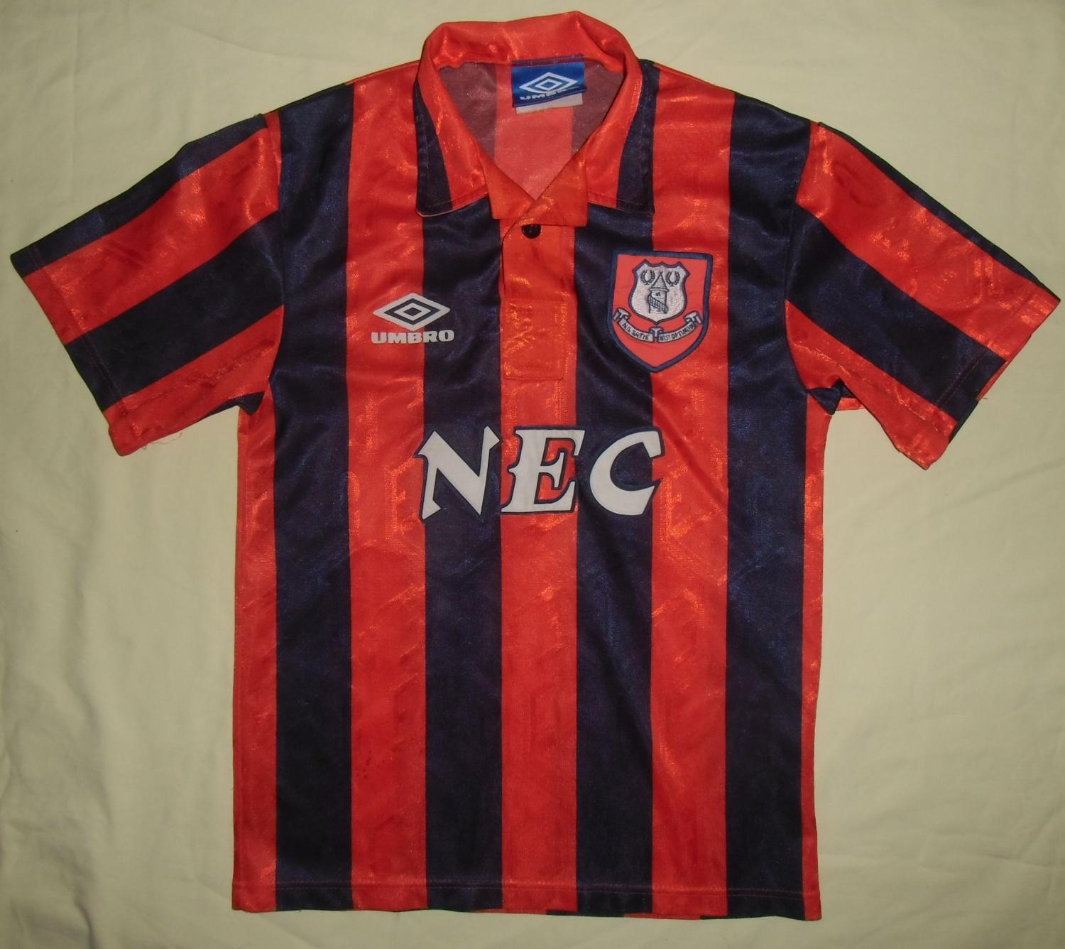Everton Away football shirt 1992 - 1994. Added on 2013-02-03, 23:55