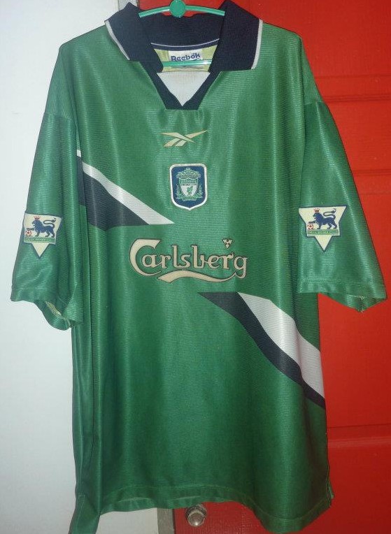Liverpool Away football shirt 1999 - 2000. Sponsored by Carlsberg