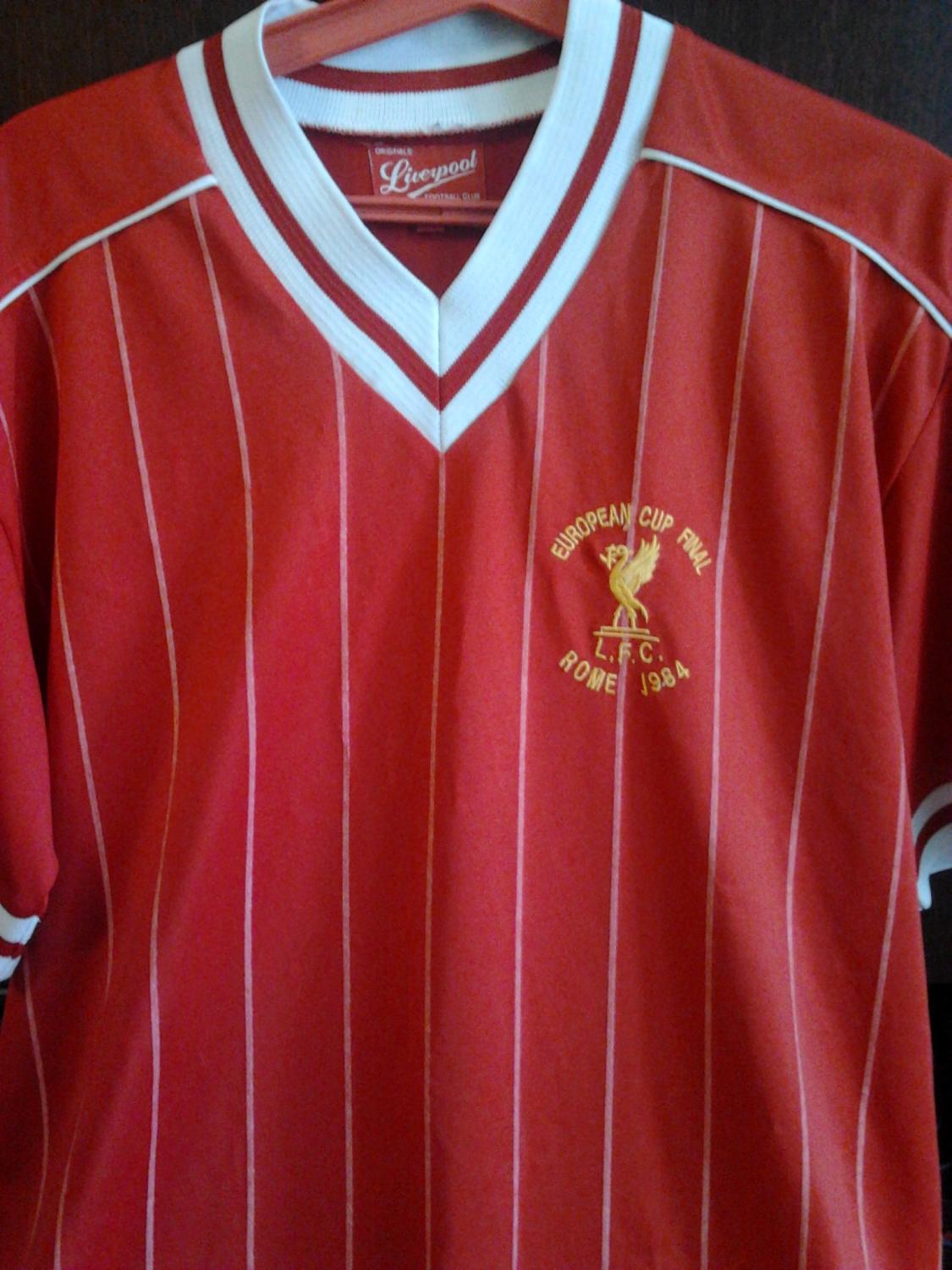 Liverpool Repliche Retro maglia di calcio 1984. Sponsored by no ...