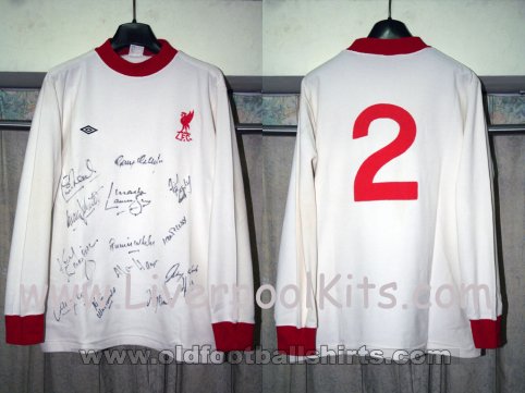 Liverpool Weg Fußball-Trikots 1975 - 1976