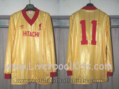 Liverpool Istimewa baju bolasepak 1980 - 1982