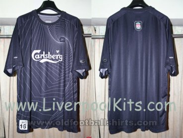 Liverpool Training/Leisure football shirt 2004 - 2006