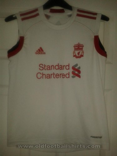 Liverpool Training/Leisure football shirt 2010 - 2011