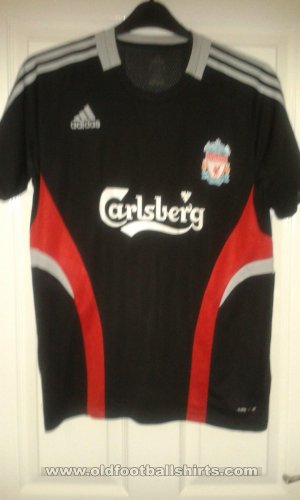 Liverpool İdman / Serbest futbol forması 2008 - 2009