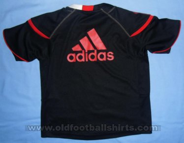 Liverpool Training/Leisure football shirt 2010 - 2011
