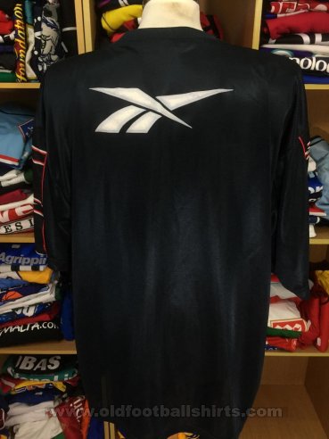 Liverpool Training/Leisure football shirt 2003 - ?