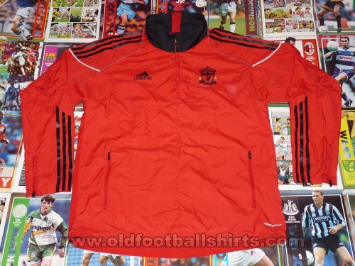 Liverpool Training/Leisure football shirt 2010 - 2011