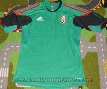 Mexico Training/Leisure football shirt 2009