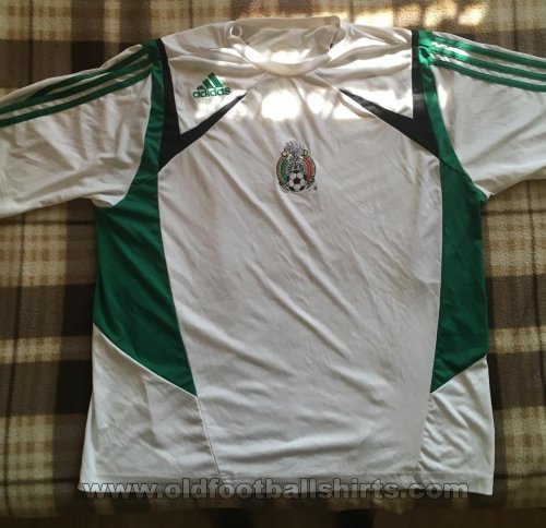 Mexico Training/Leisure football shirt 2007