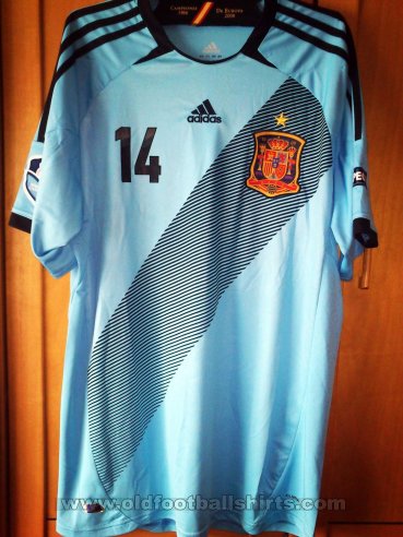 Spain חוץ חולצת כדורגל 2012 - 2013