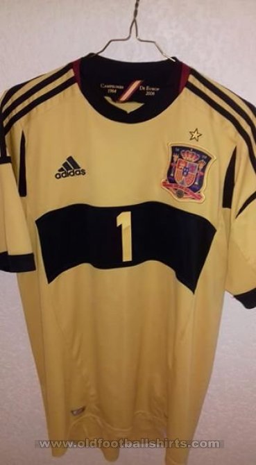 Spain Goalkeeper football shirt 2012 - 2013