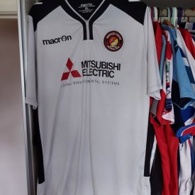 Ebbsfleet United Home baju bolasepak 2014 - 2015 sponsored by Mitsubishi Electric