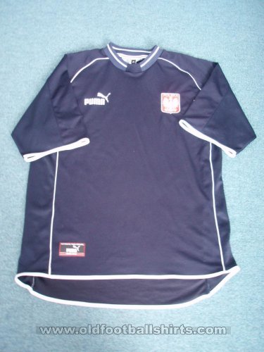 Poland Third baju bolasepak 2000 - 2002