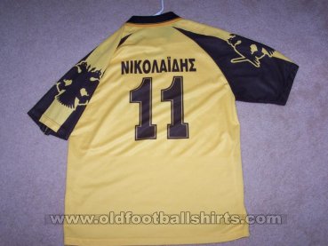 Fake & Counterfeit Shirts from all over Home football shirt 1999 - 2000