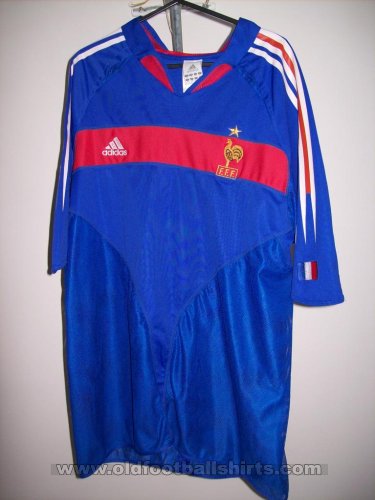 Fake & Counterfeit Shirts from all over Home football shirt 2004 - 2005