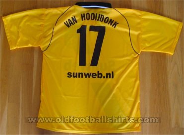 Fake & Counterfeit Shirts from all over Home football shirt 2005 - 2006