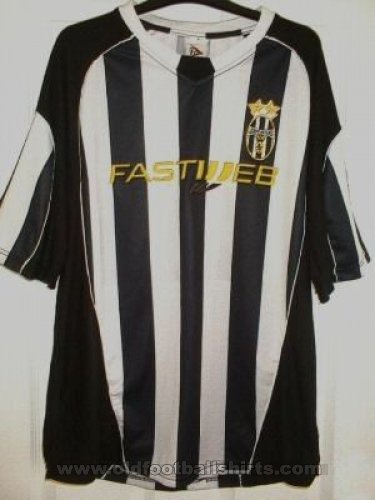 Fake & Counterfeit Shirts from all over Home football shirt 2002 - 2003