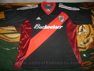 Fake & Counterfeit Shirts from all over Away football shirt 2002 - 2003