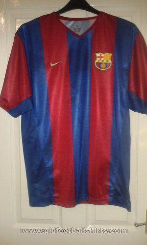 Fake & Counterfeit Shirts from all over Home maglia di calcio 2002 - 2003