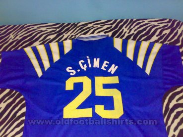 Fake & Counterfeit Shirts from all over Home football shirt 1997