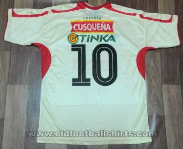 Fake & Counterfeit Shirts from all over Home football shirt 2005 - 2006