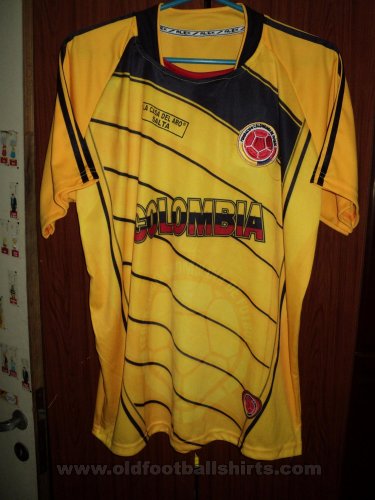 Fake & Counterfeit Shirts from all over Home football shirt 2013 - 2015