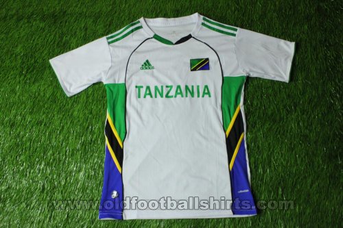 Fake & Counterfeit Shirts from all over Away football shirt 2010 - 2011