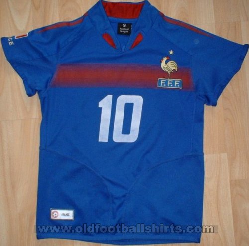 Fake & Counterfeit Shirts from all over Home football shirt 2003 - 2004