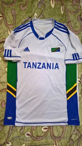 Fake & Counterfeit Shirts from all over Away football shirt 2009 - 2010