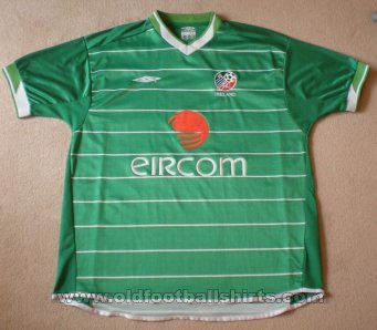 Fake & Counterfeit Shirts from all over Home football shirt 2003 - 2004