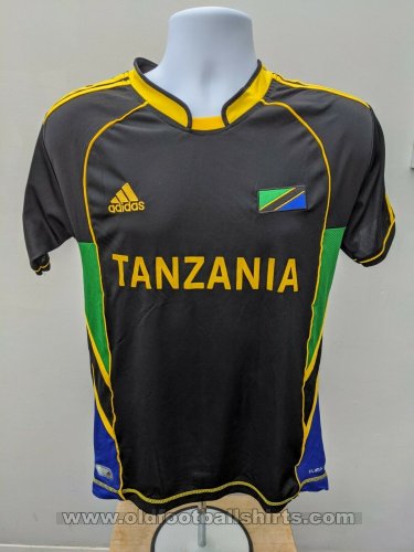 Fake & Counterfeit Shirts from all over Home football shirt 2006 - 2007