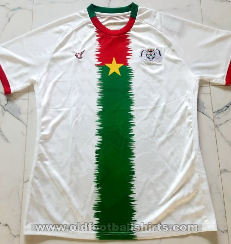 Fake & Counterfeit Shirts from all over Away football shirt 2020 - 2021