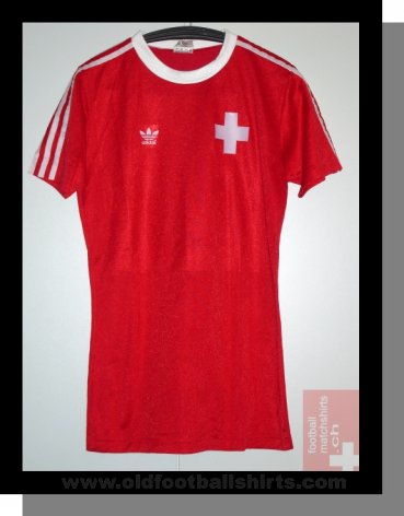 Switzerland Home baju bolasepak 1975 - 1978